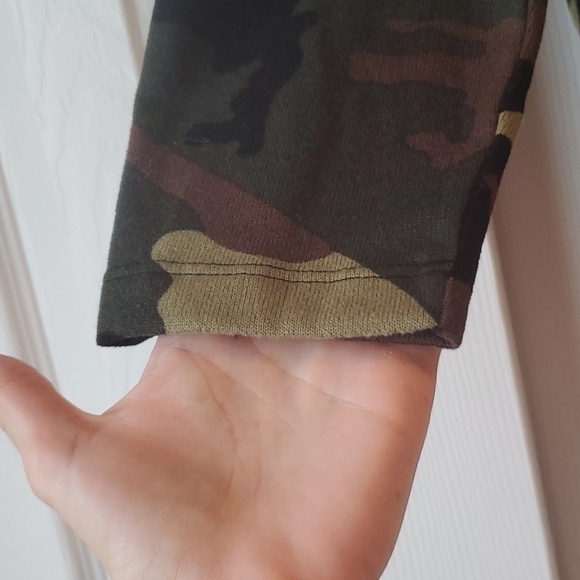 Anthropologie Sanctuary Camouflage Crewneck Chest Pocket Shirt Top - Picture 8 of 8